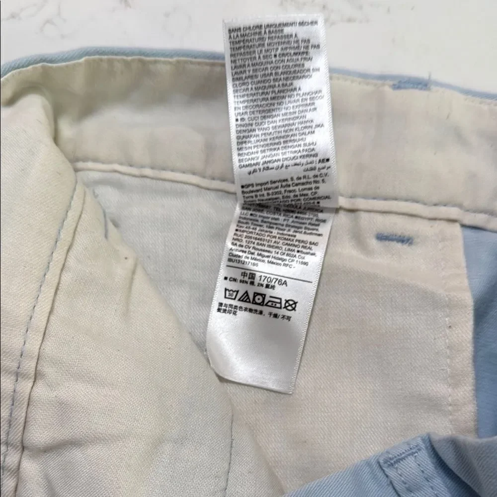 Old Navy Light Blue Men's Shorts size 30 slim.